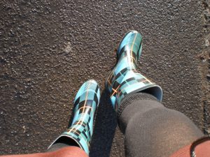 walking in wellies, glastonbury, uk, amyra mah