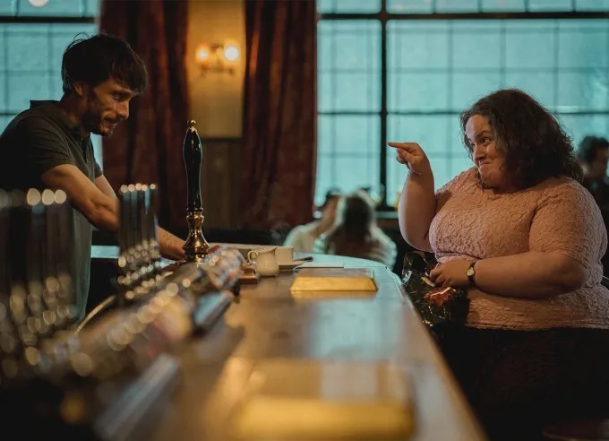 richard gadd and jesicca gunning as martha scott, a character based on fiona harvey stalker in the baby reindeer netflix series