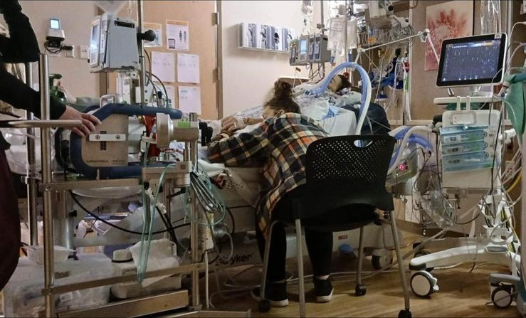 molly with keagen in ICU, Iowa, after his accident, article about divine trust by amyra mah